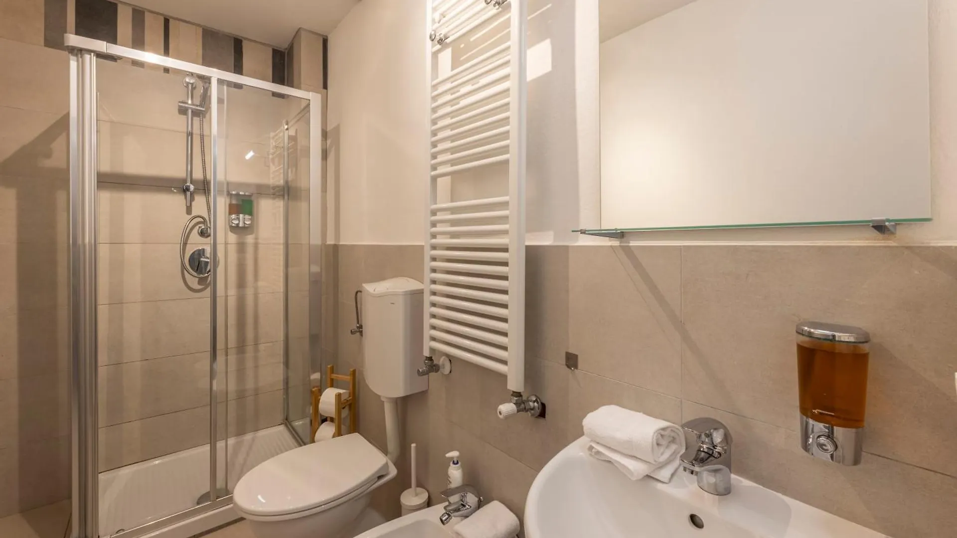 Travel B&B Piza Nocleg ze śniadaniem
